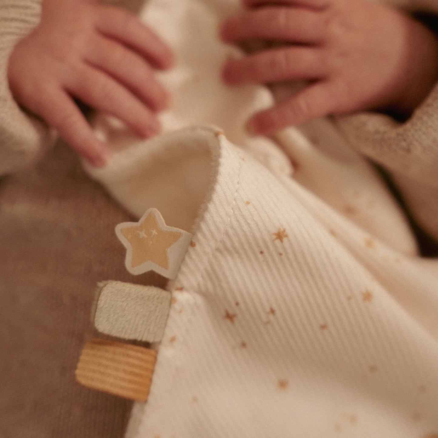 Knuffeldoekje met bijtring - Newborn Naturals